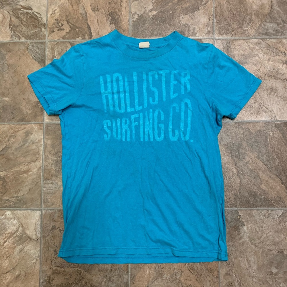 HOLLISTER TSHIRT